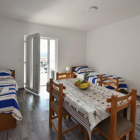 Val Apartmani, Stara Novalja Exterior photo