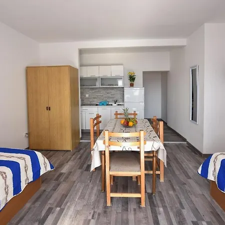 Val Apartmani, Stara Novalja Exterior photo