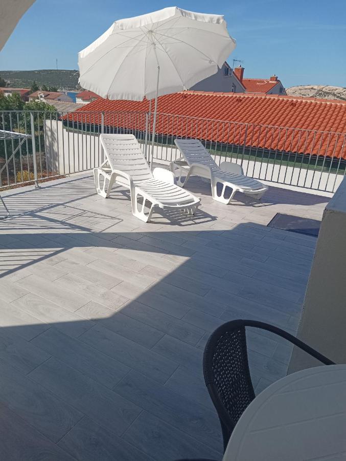 Val Apartmani, * Stara Novalja