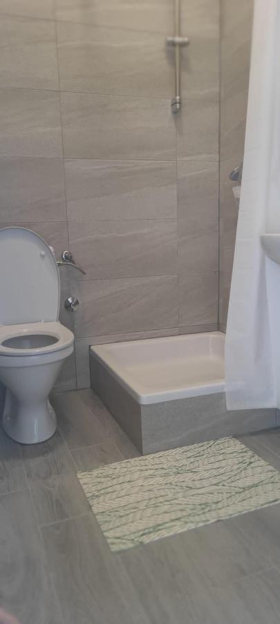 Val Apartmani, * Stara Novalja