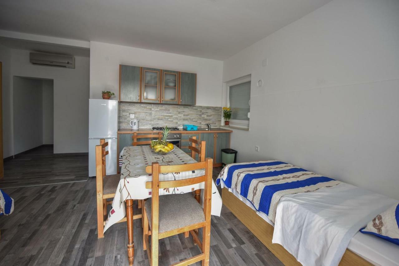 Val Apartmani,