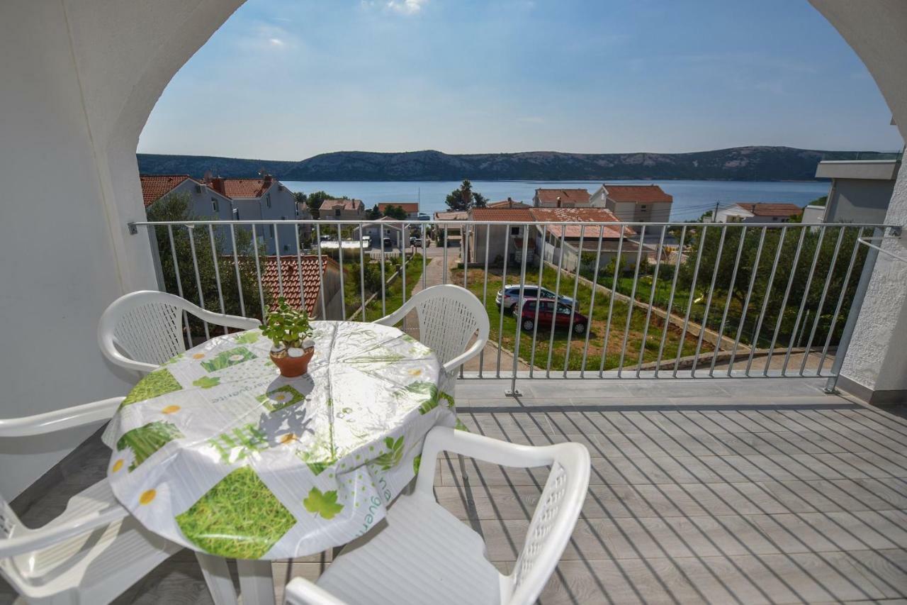 Val Apartmani, Stara Novalja