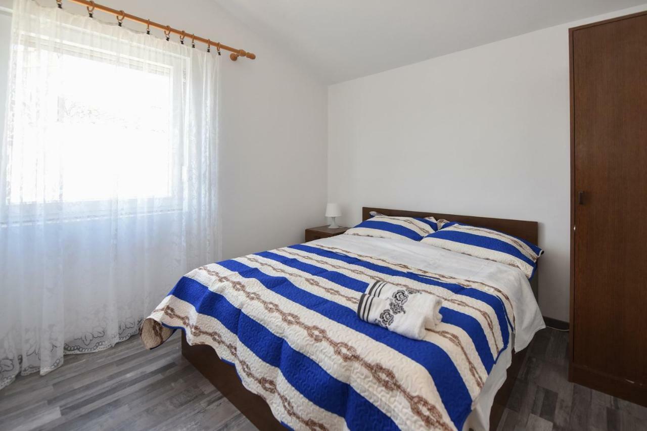 Val Apartmani, Apartmán
